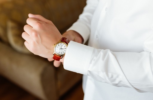 Dynamics of Watch Online Shopping