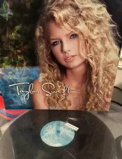 Self-titled album Taylor Swift (2006)