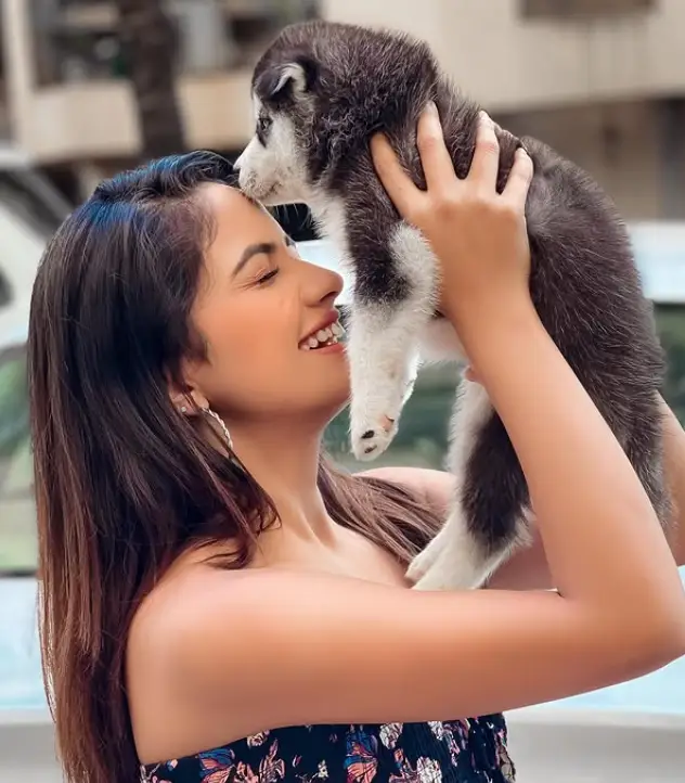 Nisha Guragain dog named Shiru
