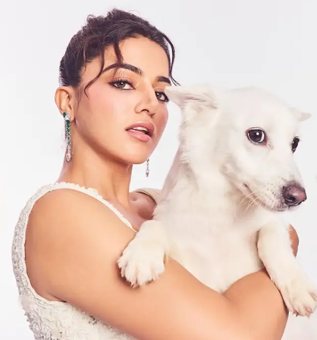 Wamiqa Gabbi with dog