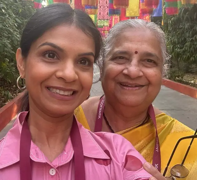Neeru Deshpande with daughter