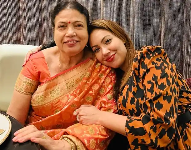 Munmun Dutta with mother