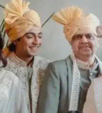 chikki panday with son