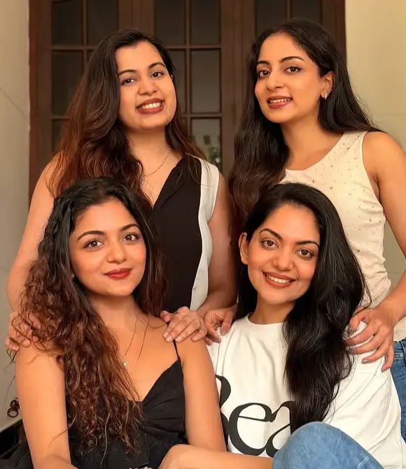 Hansika Krishna with her sister