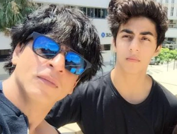Aryan Khan with her father